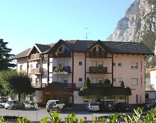 Hotel Ideal Kalfein Exterior foto